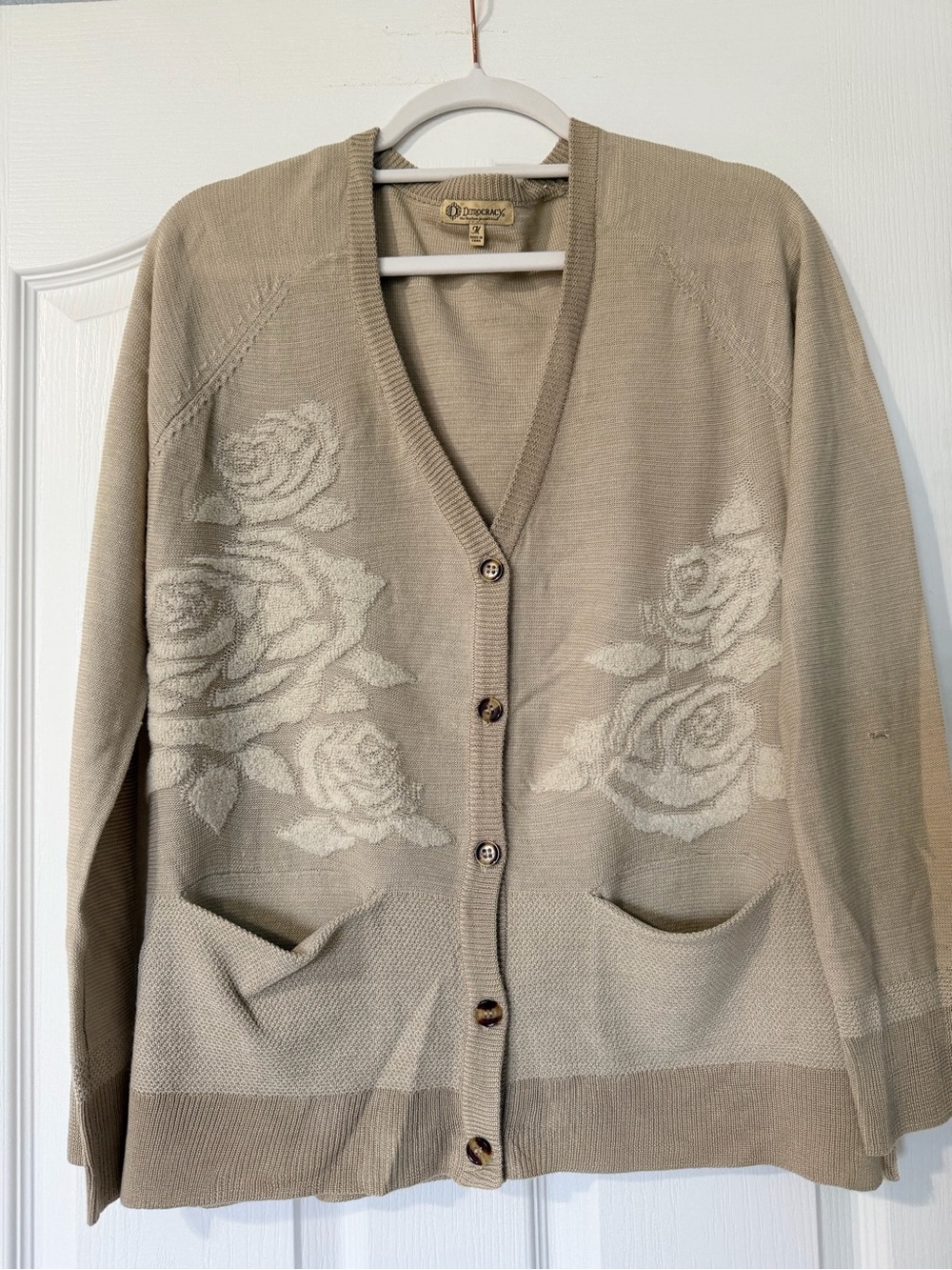 {Democracy} Vintage-Inspired Beige Rose Wool & Acrylic Autumn Cardigan Sweater
